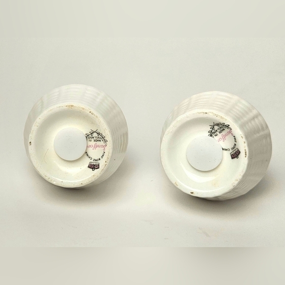 Sandford Fine Bone China Violet Salt & Pepper Shakers – Made in England - Picture 4 of 7